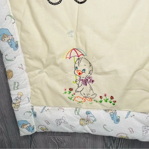 Vintage hand embroidered baby quilt with birds and animals precious moments - Picture 11 of 12